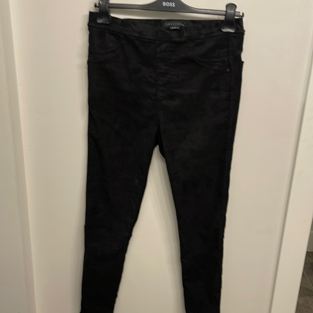 SANCTUARY black Camo Pants size Large